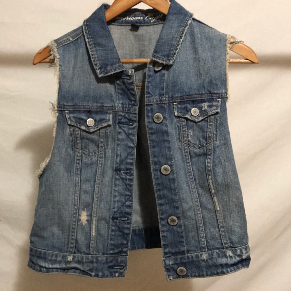 EUC American Eagle Distressed Denim Vest